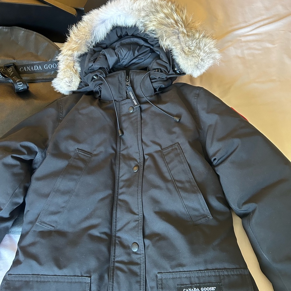 Canada Goose Trillium Parka Heritage Black Small, Like New, Full Set - Picture 4 of 16